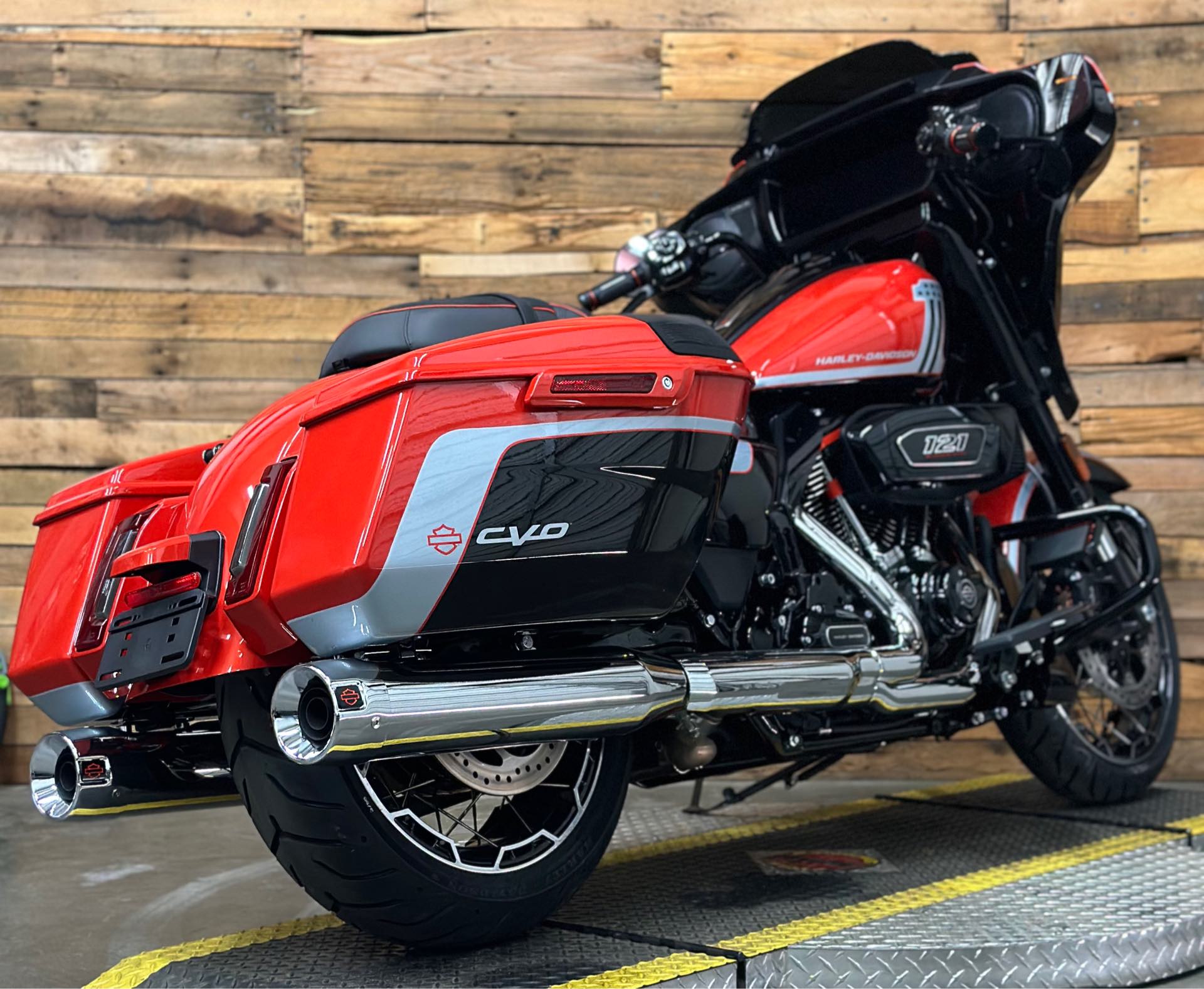 2024 Harley-Davidson Street Glide CVO Street Glide at Lumberjack Harley-Davidson