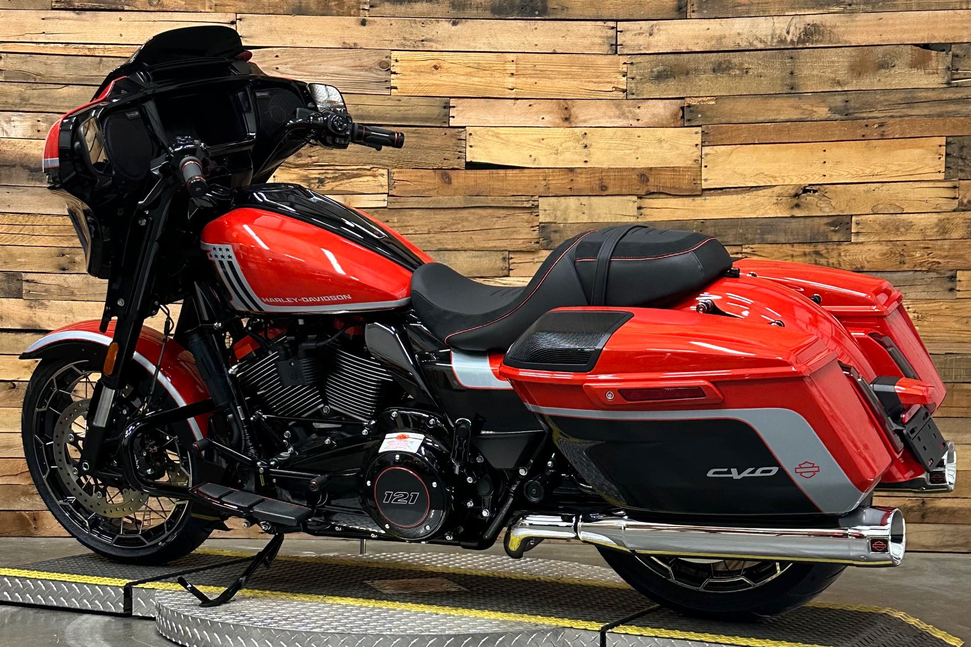 2024 Harley-Davidson Street Glide CVO Street Glide at Lumberjack Harley-Davidson