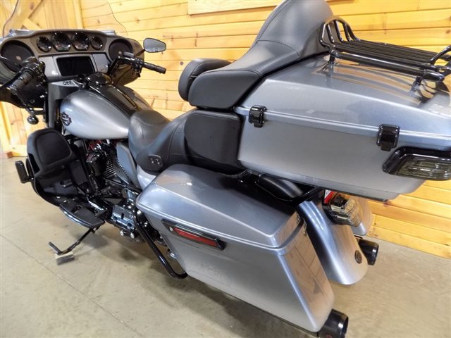 2019 Harley-Davidson Electra Glide CVO Limited at St. Croix Harley-Davidson