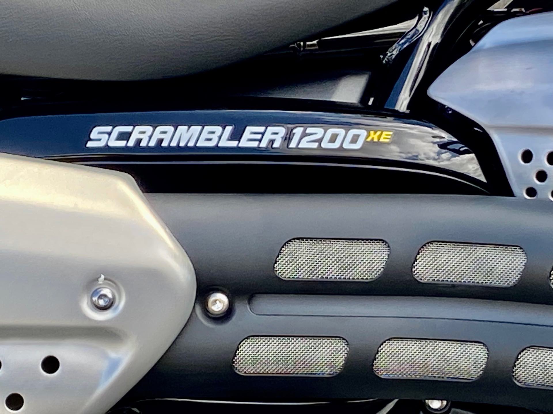 2023 Triumph Scrambler 1200 XE Chrome Edition at Tampa Triumph, Tampa, FL 33614