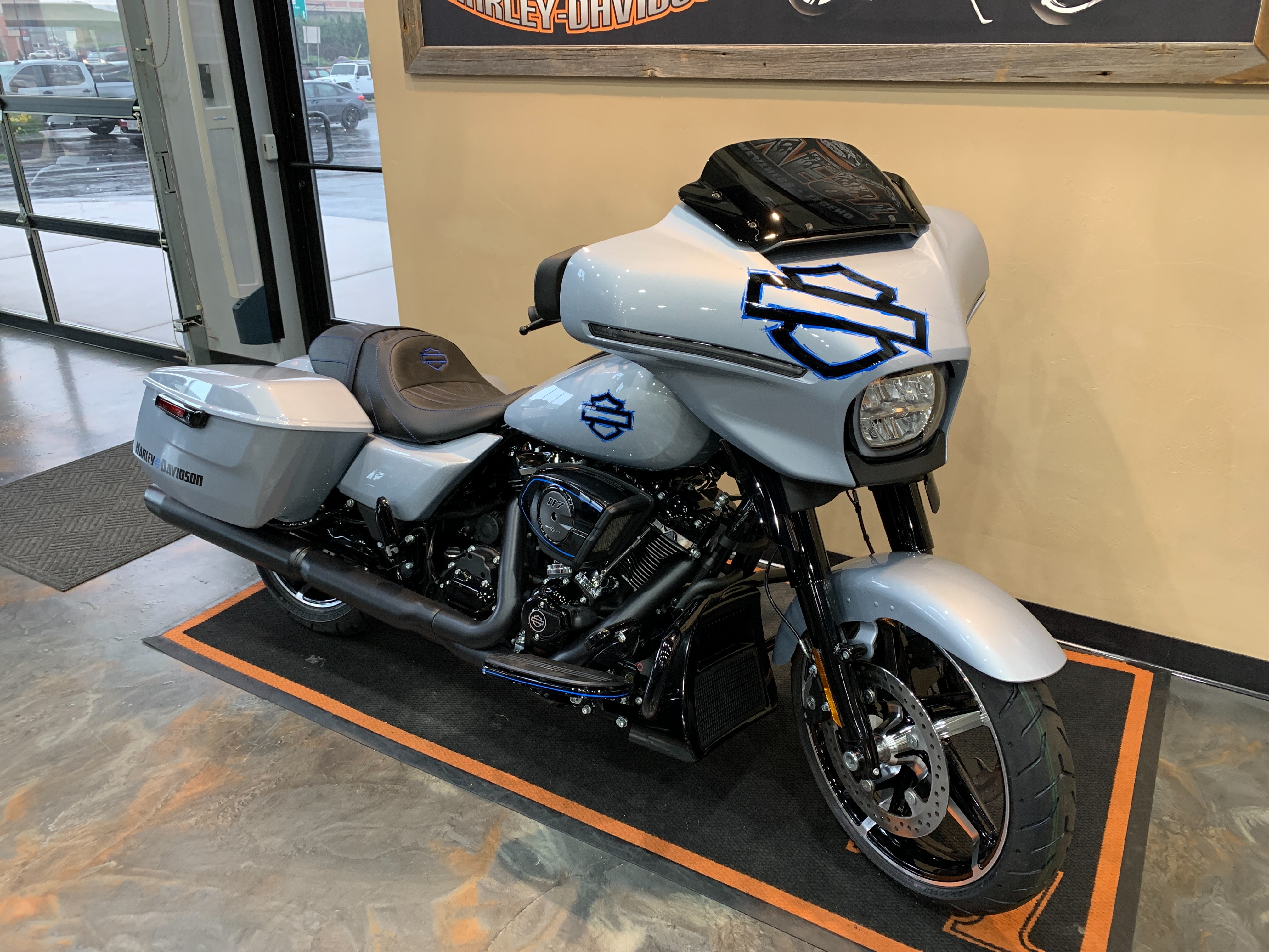 2024 Harley-Davidson Street Glide Base at Vandervest Harley-Davidson, Green Bay, WI 54303