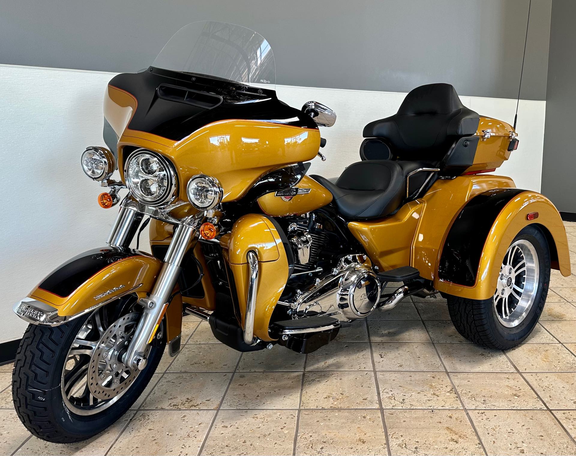 2023 Harley-Davidson Trike Tri Glide Ultra at Destination Harley-Davidson®, Tacoma, WA 98424