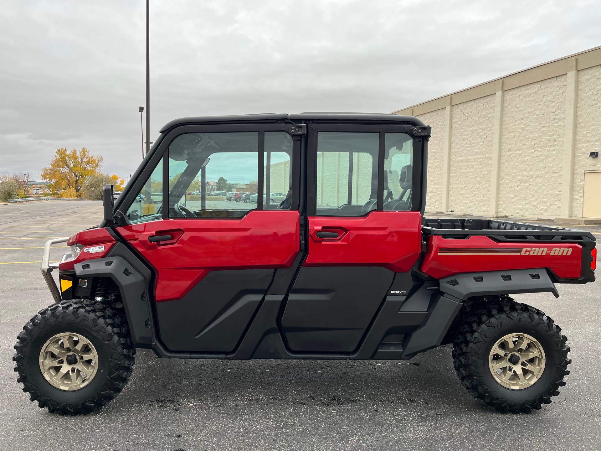 2024 Can-Am Defender MAX Limited HD10 at Mount Rushmore Motorsports