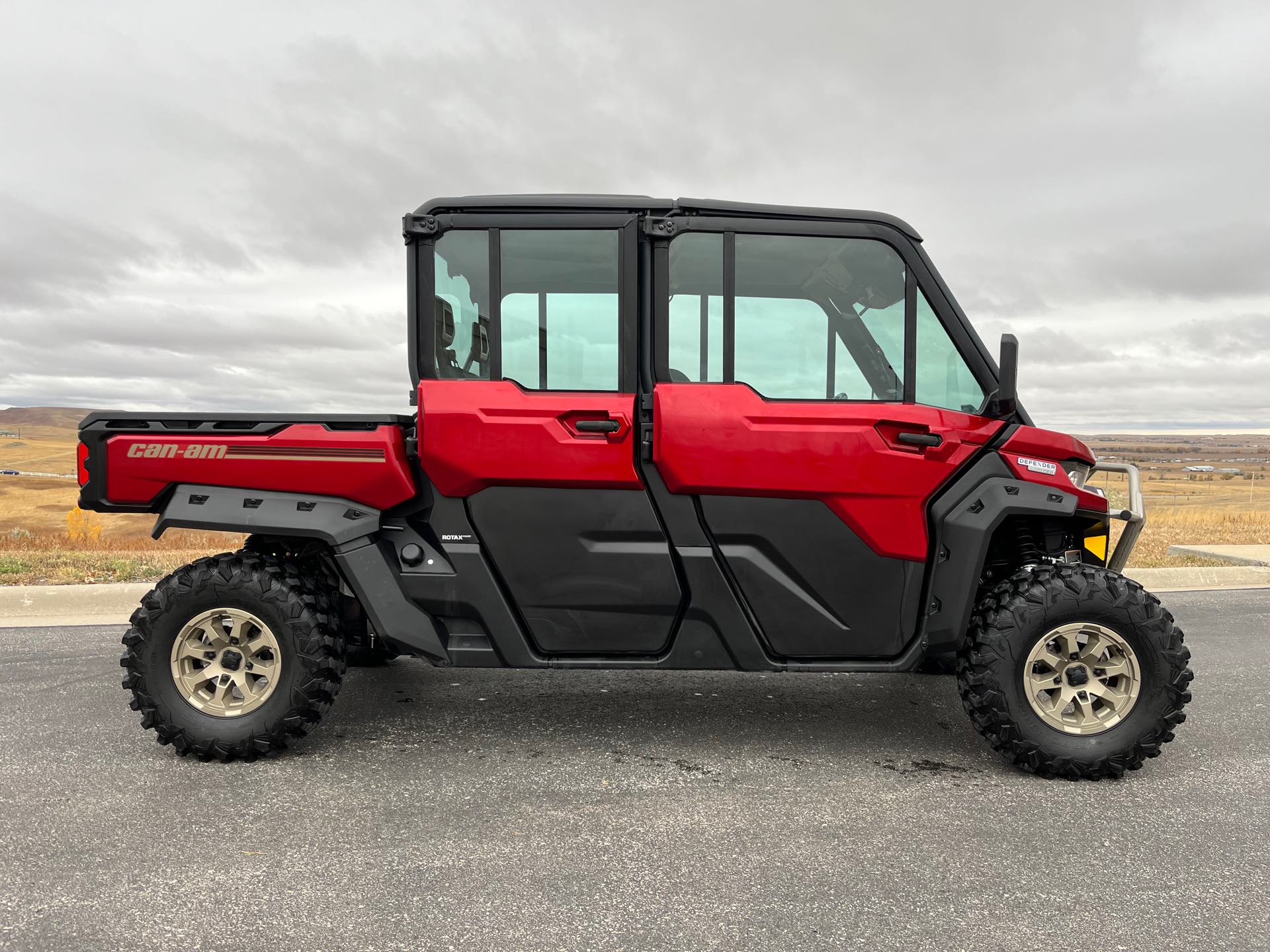 2024 Can-Am Defender MAX Limited HD10 at Mount Rushmore Motorsports