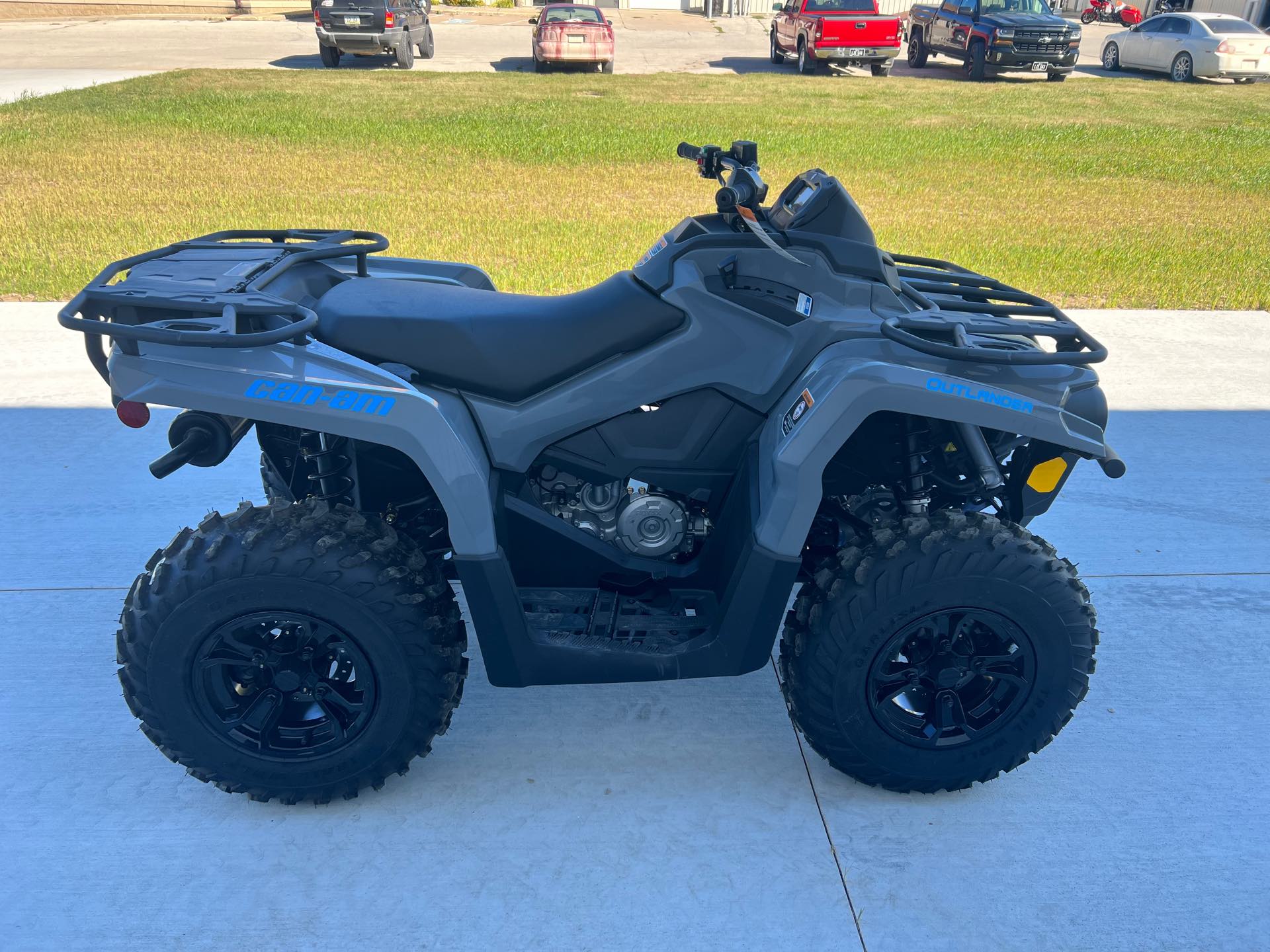 2022 Can-Am Outlander 450 at Iron Hill Powersports
