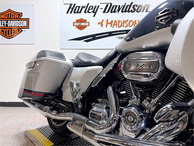 2019 Harley-Davidson Street Glide CVO Street Glide at Harley-Davidson of Madison