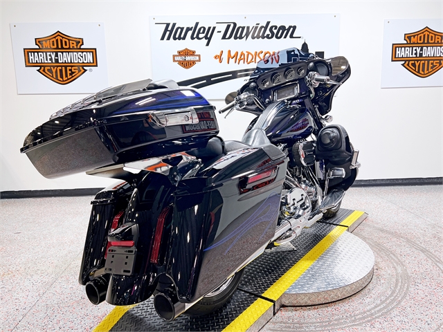 2016 Harley-Davidson Street Glide CVO Street Glide at Harley-Davidson of Madison