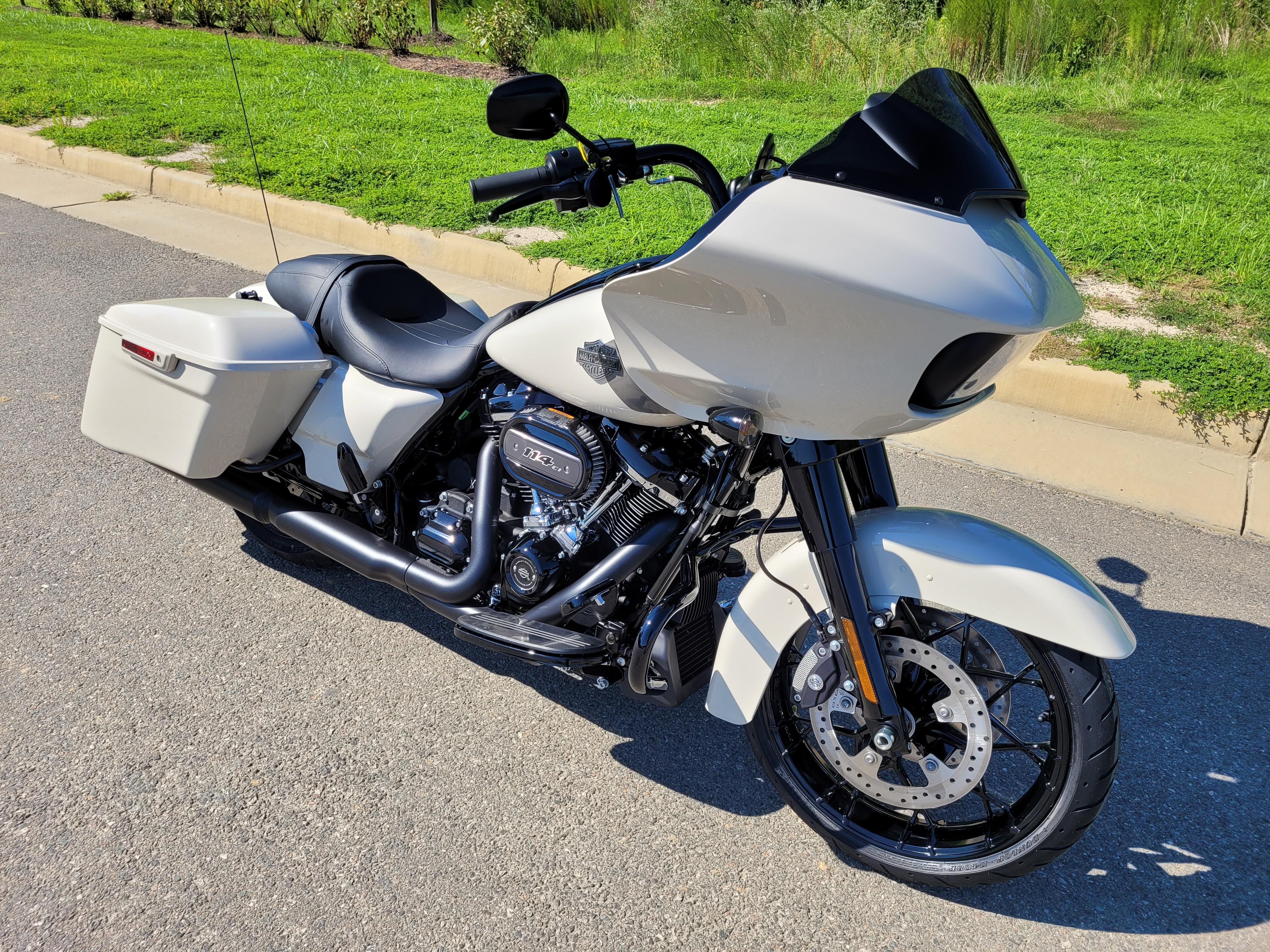 2022 harley davidson street glide flat black