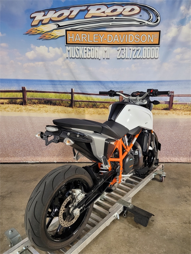 2014 KTM Duke 690 ABS at Hot Rod Harley-Davidson