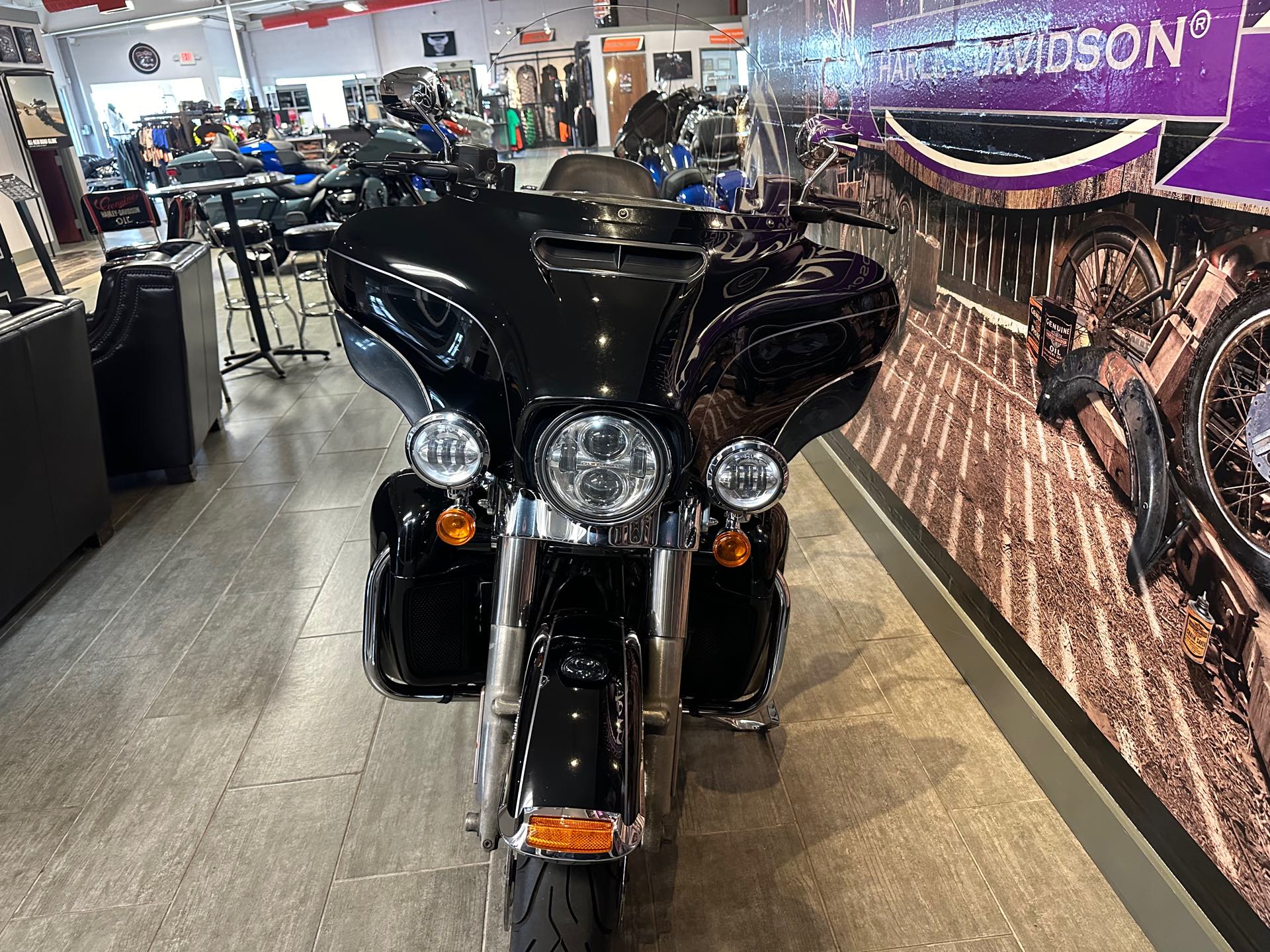 2015 Harley-Davidson Electra Glide Ultra Limited Low at Phantom Harley-Davidson