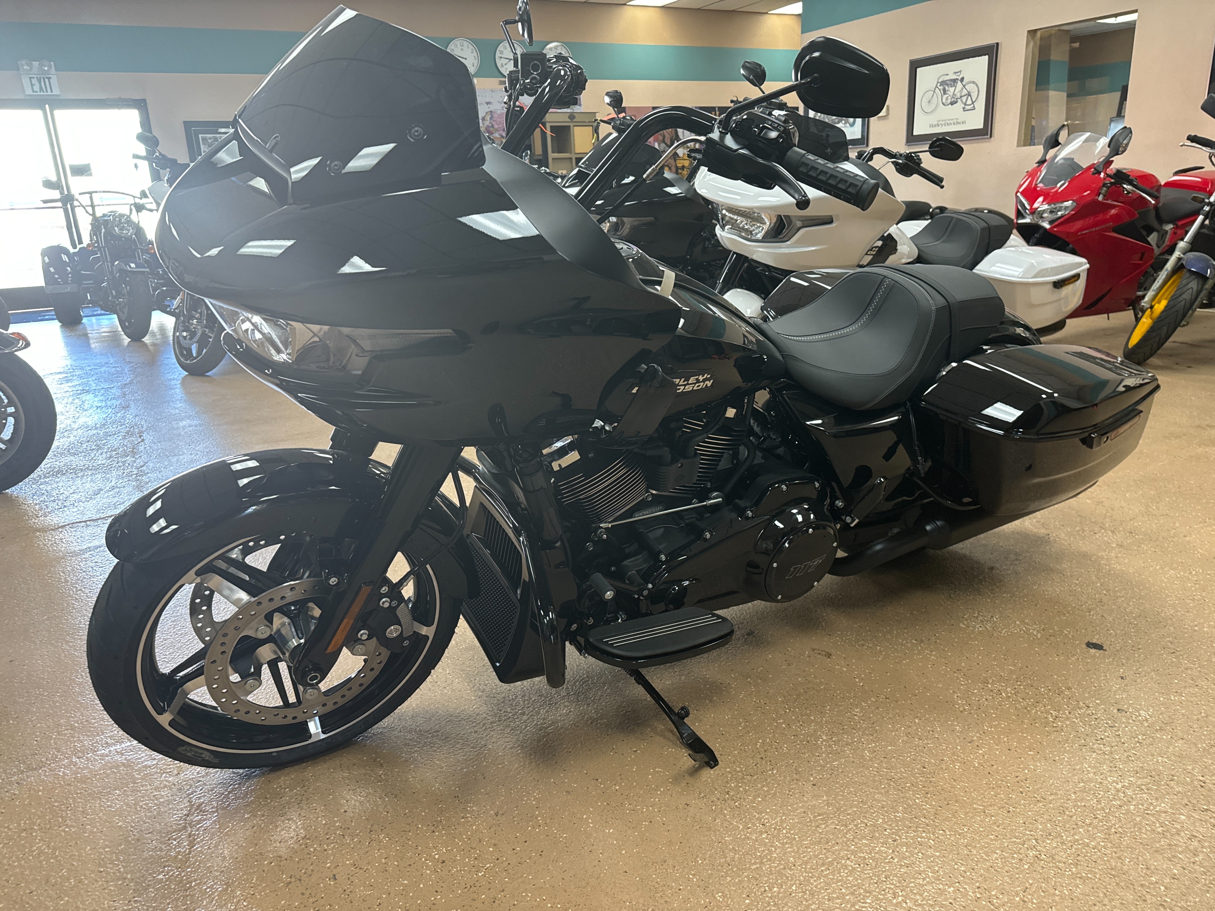 2024 Harley-Davidson Road Glide Base at Palm Springs Harley-Davidson®