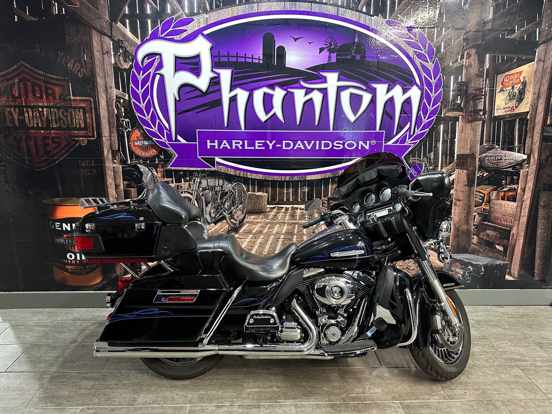 2011 Harley-Davidson Electra Glide Ultra Limited at Phantom Harley-Davidson