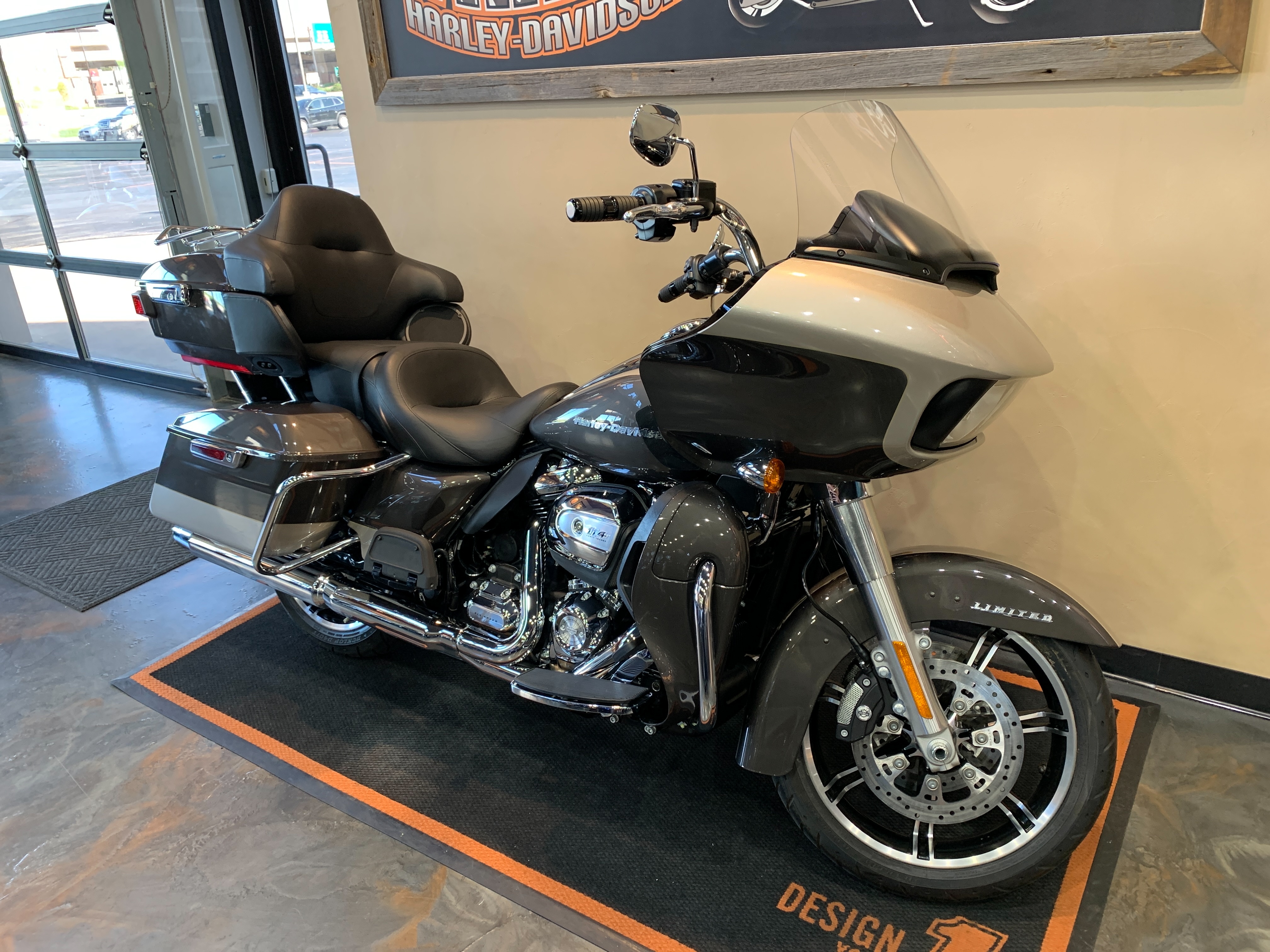 2023 Harley-Davidson Road Glide Limited at Vandervest Harley-Davidson, Green Bay, WI 54303