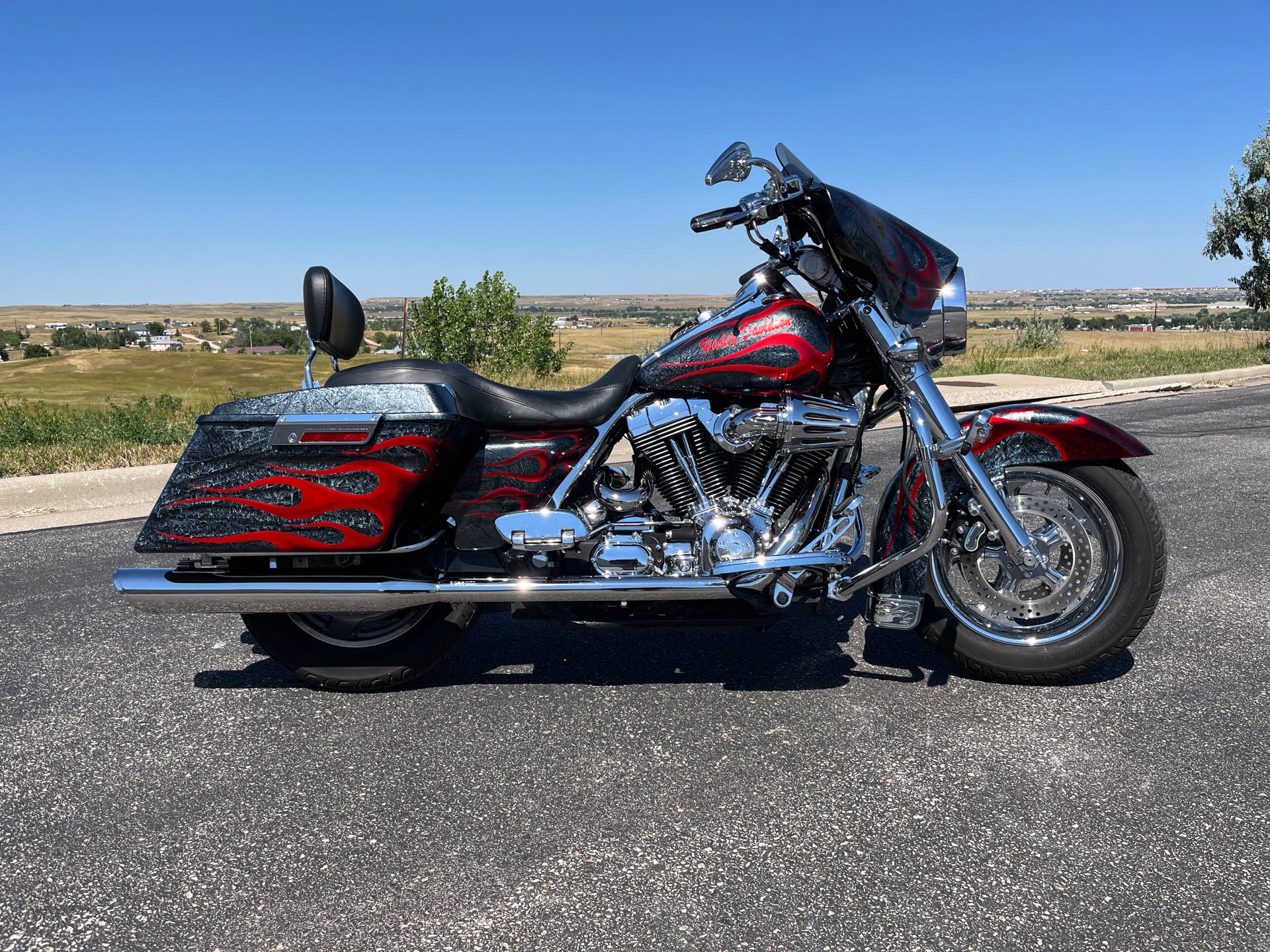 2004 Harley-Davidson Road King Custom at Mount Rushmore Motorsports