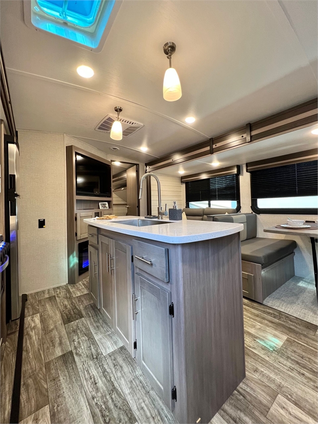 2023 CrossRoads Sunset Trail Super Lite SS331BH at Lee's Country RV