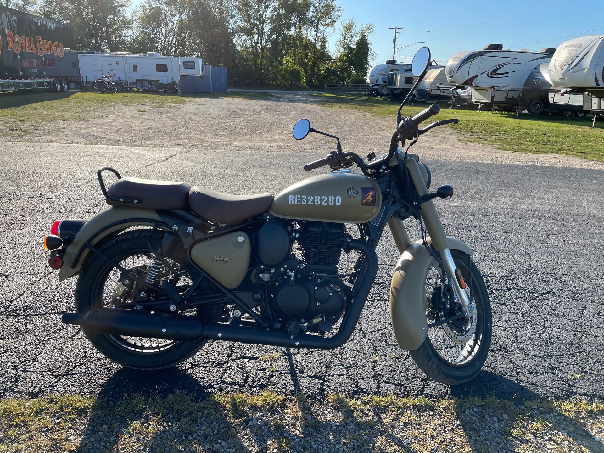 2023 Royal Enfield Classic 350 at Randy's Cycle