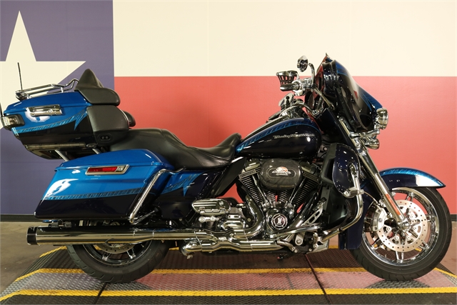 2014 Harley-Davidson Electra Glide CVOT Limited at Texas Harley