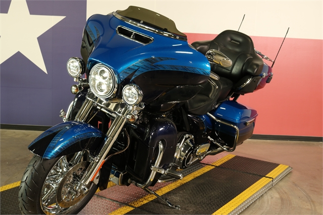 2014 Harley-Davidson Electra Glide CVOT Limited at Texas Harley