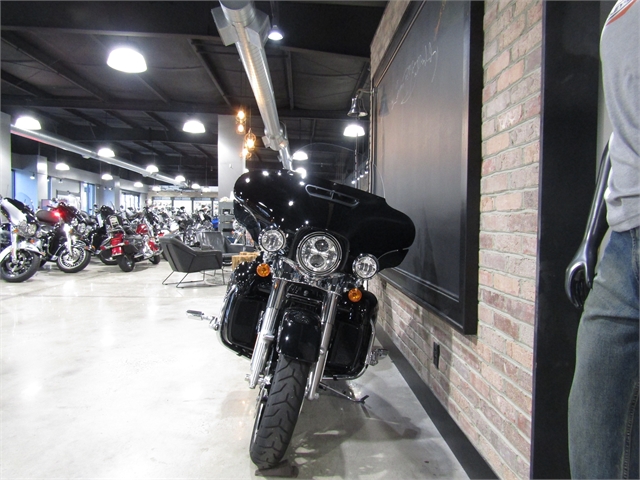 2021 Harley-Davidson Grand American Touring Ultra Limited at Cox's Double Eagle Harley-Davidson