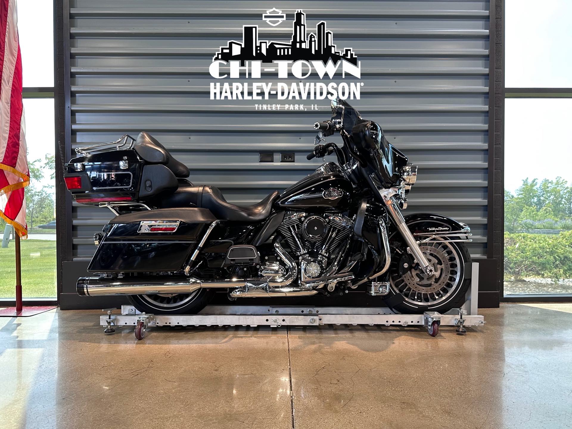 2011 Harley-Davidson Electra Glide Ultra Classic at Chi-Town Harley-Davidson