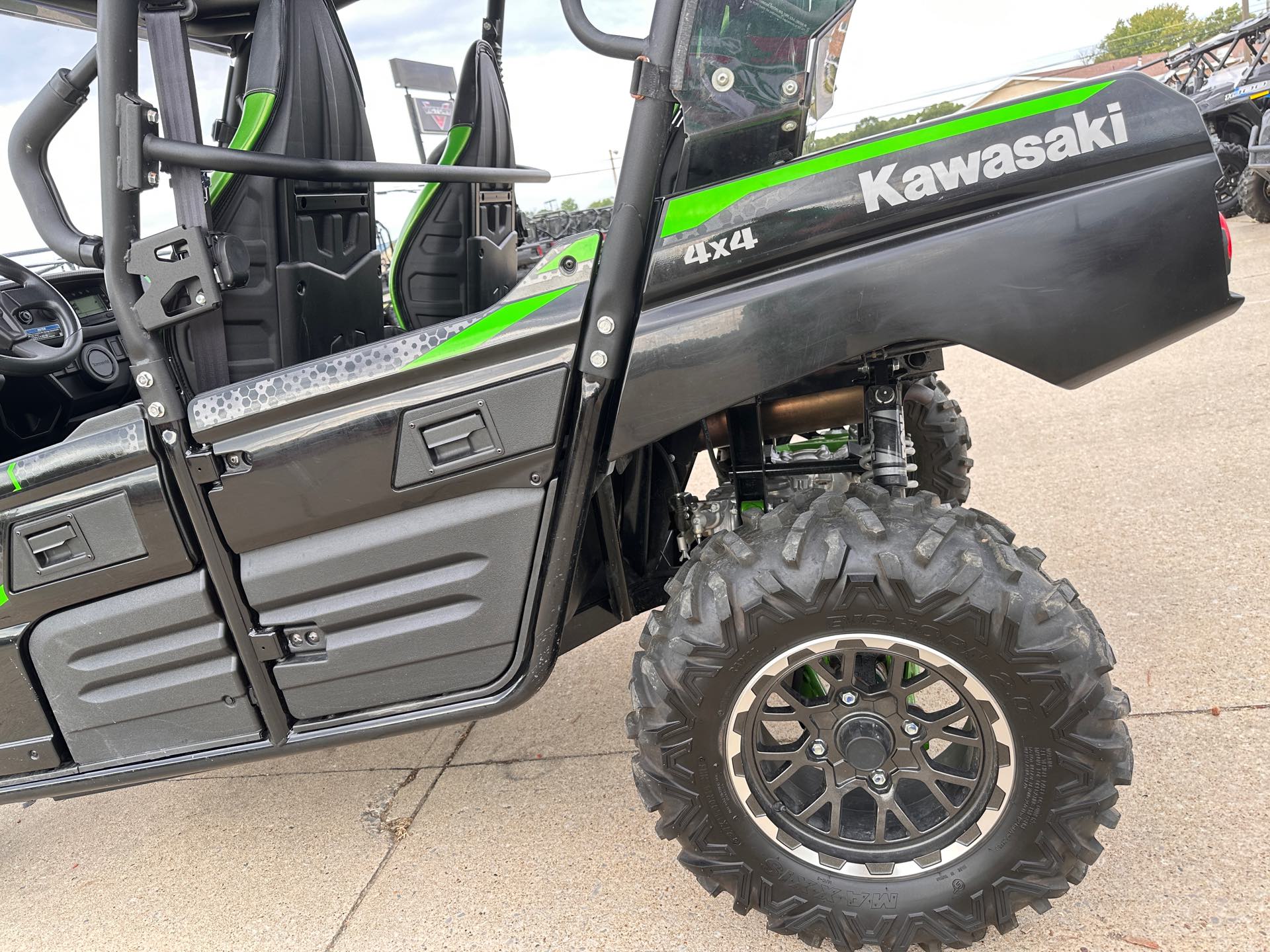 2022 Kawasaki Teryx4 S LE at Southern Illinois Motorsports