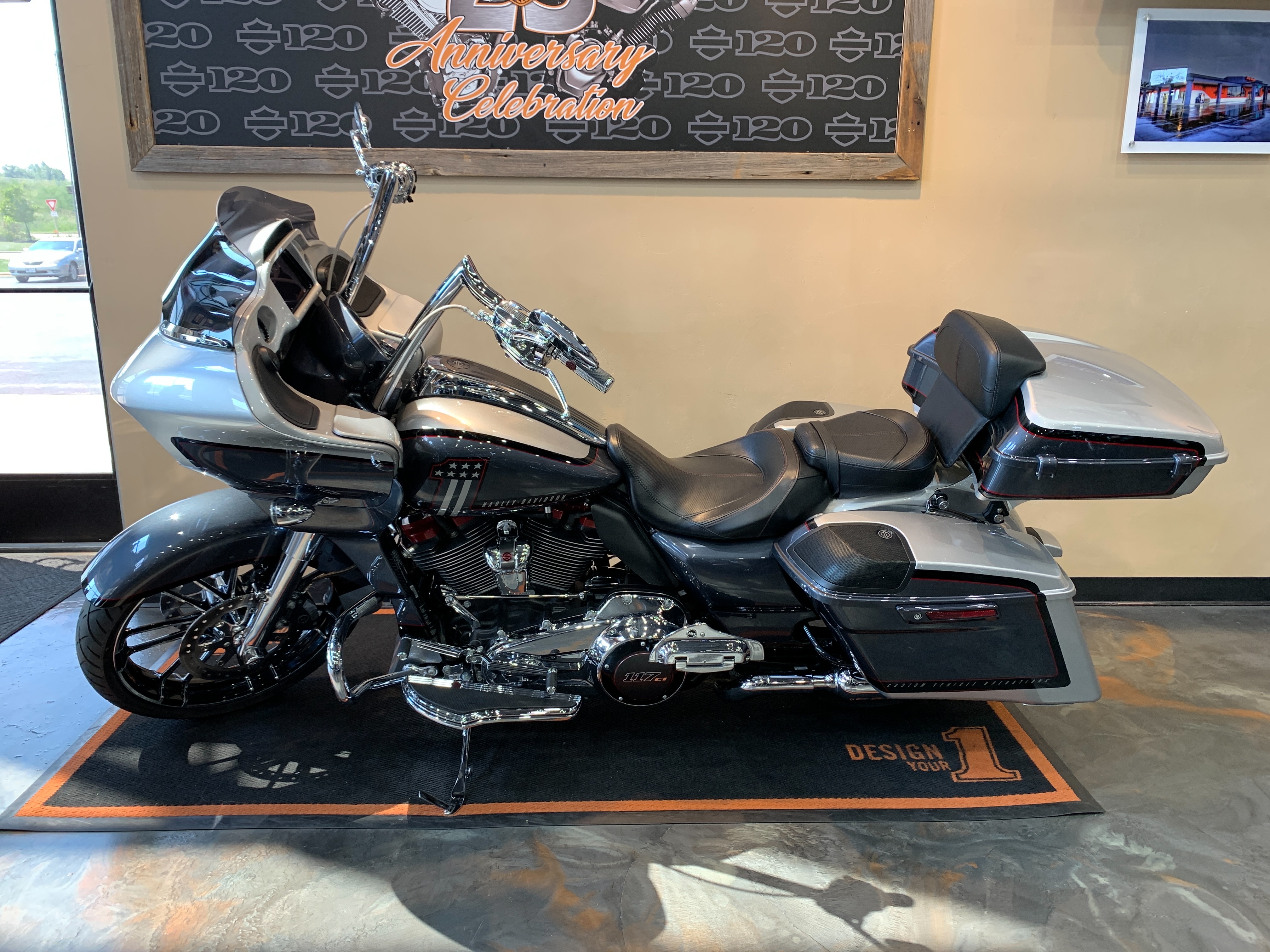 2019 Harley-Davidson Road Glide CVO Road Glide at Vandervest Harley-Davidson, Green Bay, WI 54303