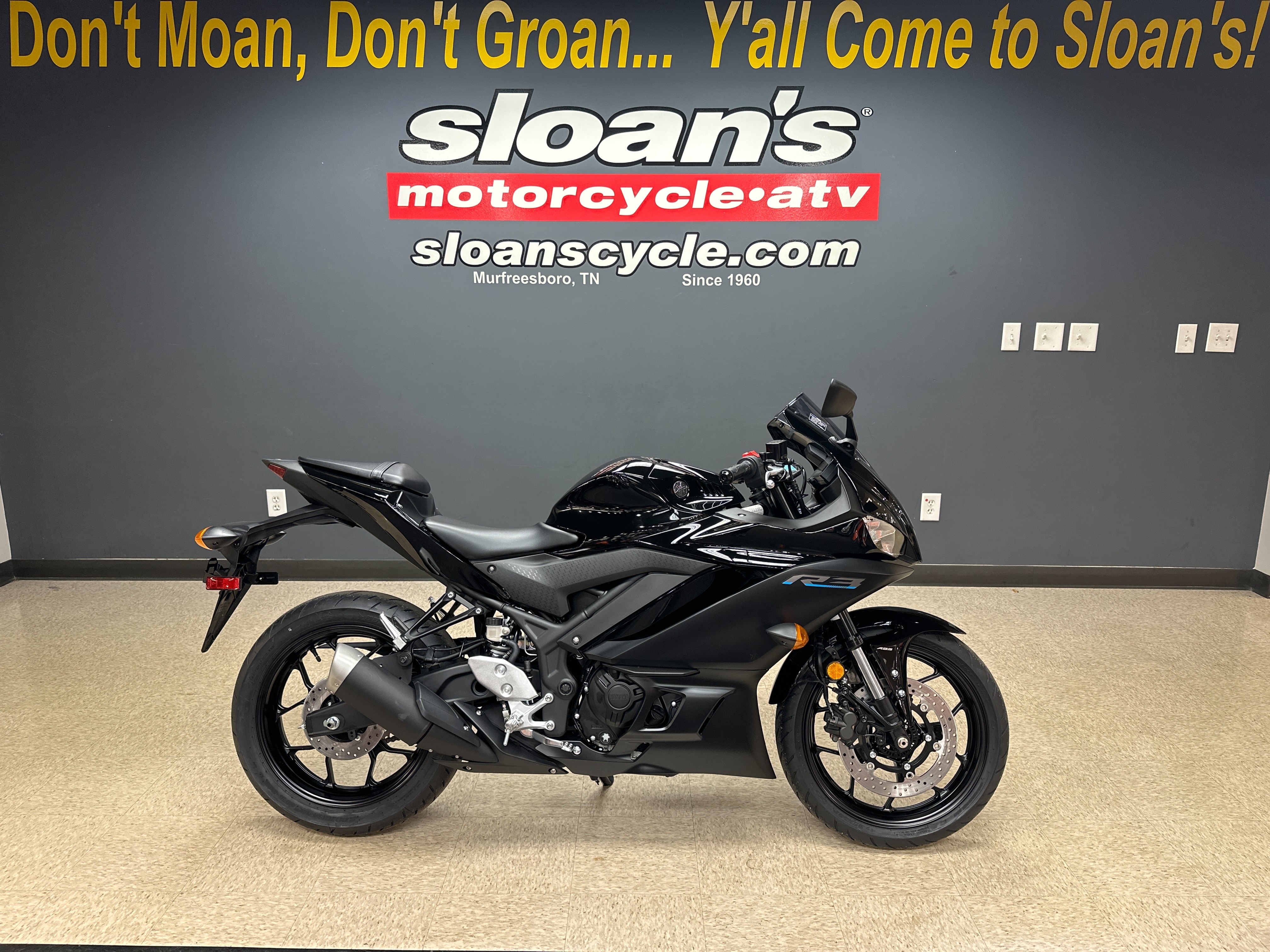 2023 Yamaha YZF R3 at Sloans Motorcycle ATV, Murfreesboro, TN, 37129