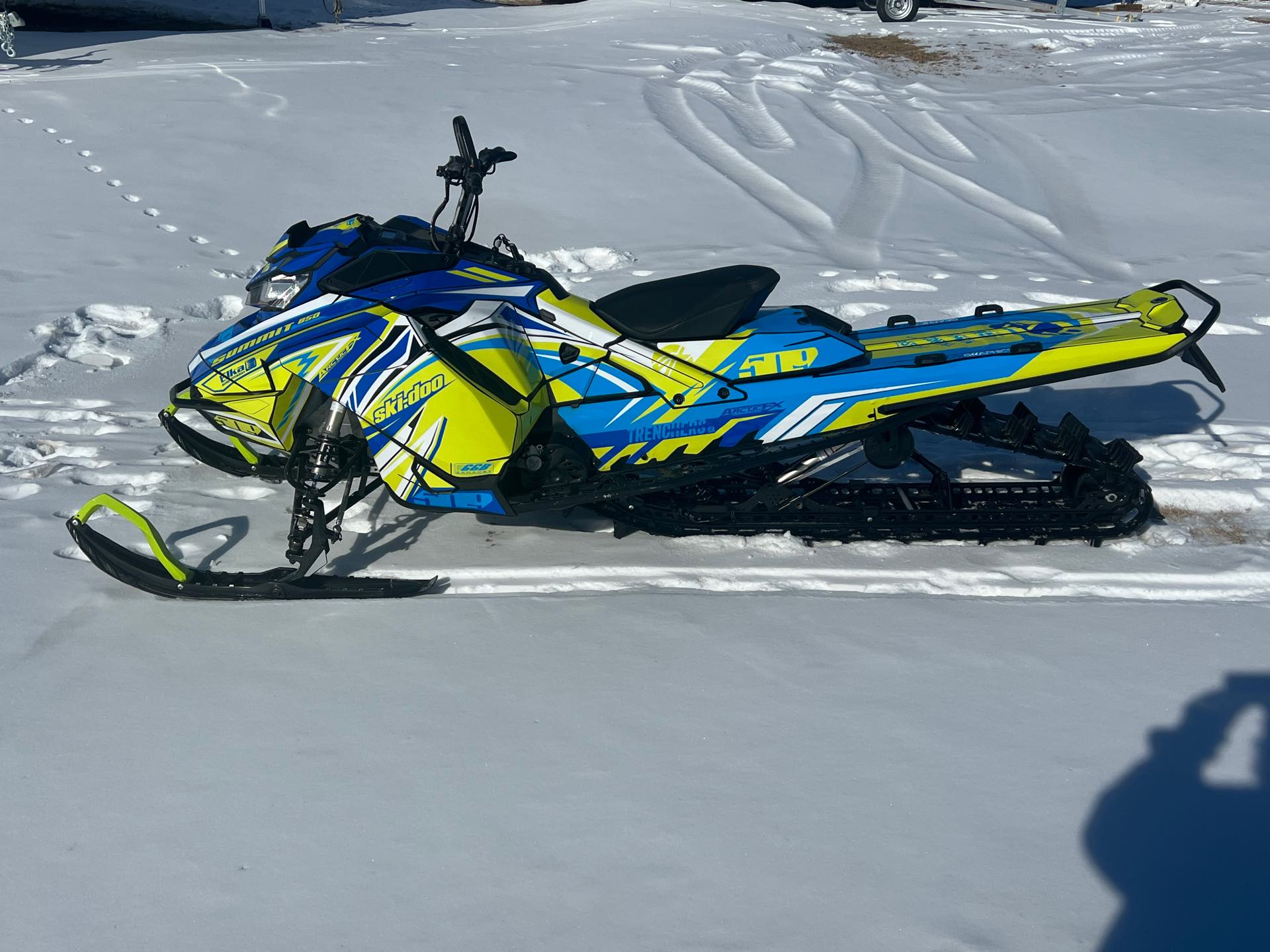 2020 Ski-Doo Summit SP Summit SP 165 850 E-TEC SHOT, PowderMax Light 30 at Interlakes Sport Center