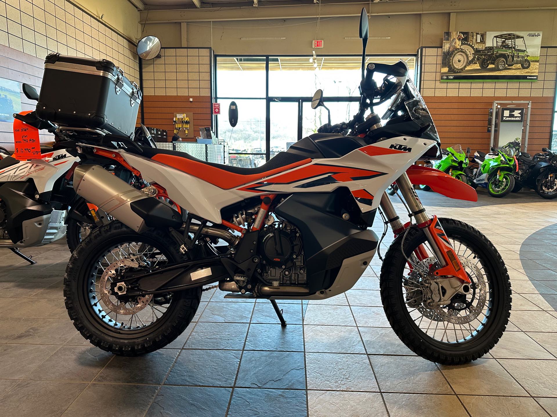 2024 KTM Adventure 890 R at Wood Powersports Fayetteville