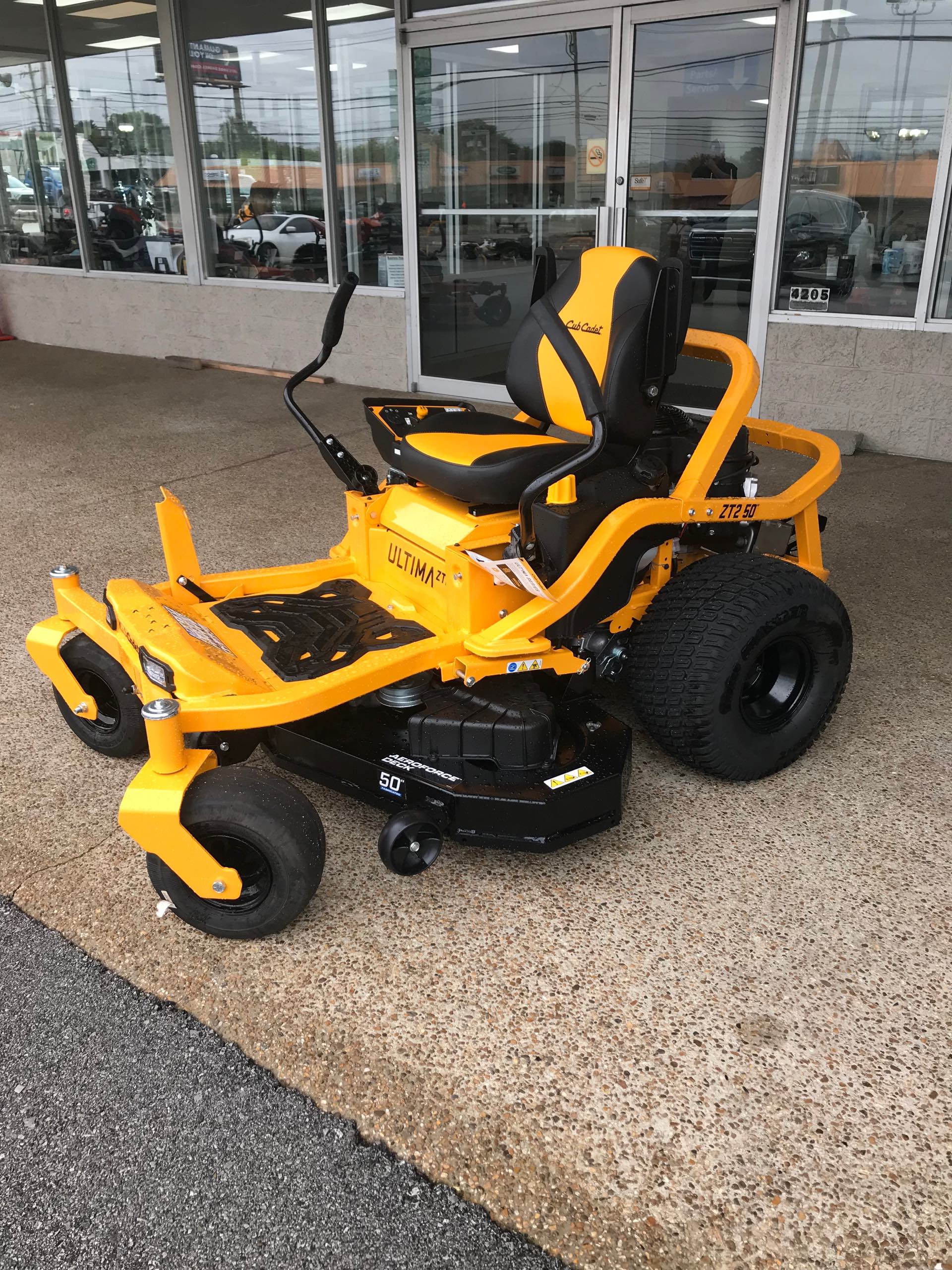 2021 Cub Cadet Zero-Turn Mowers ZT2 50 at Knoxville Powersports