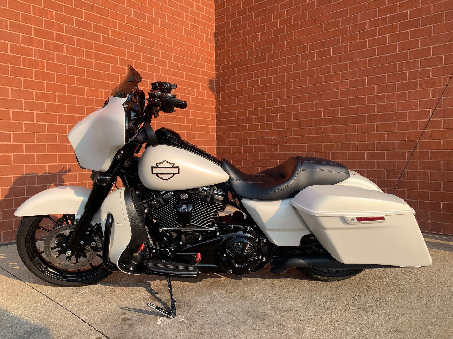 2018 Harley-Davidson Street Glide Special at Arsenal Harley-Davidson