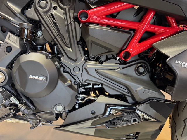 2022 Ducati Diavel 1260 S at Martin Moto