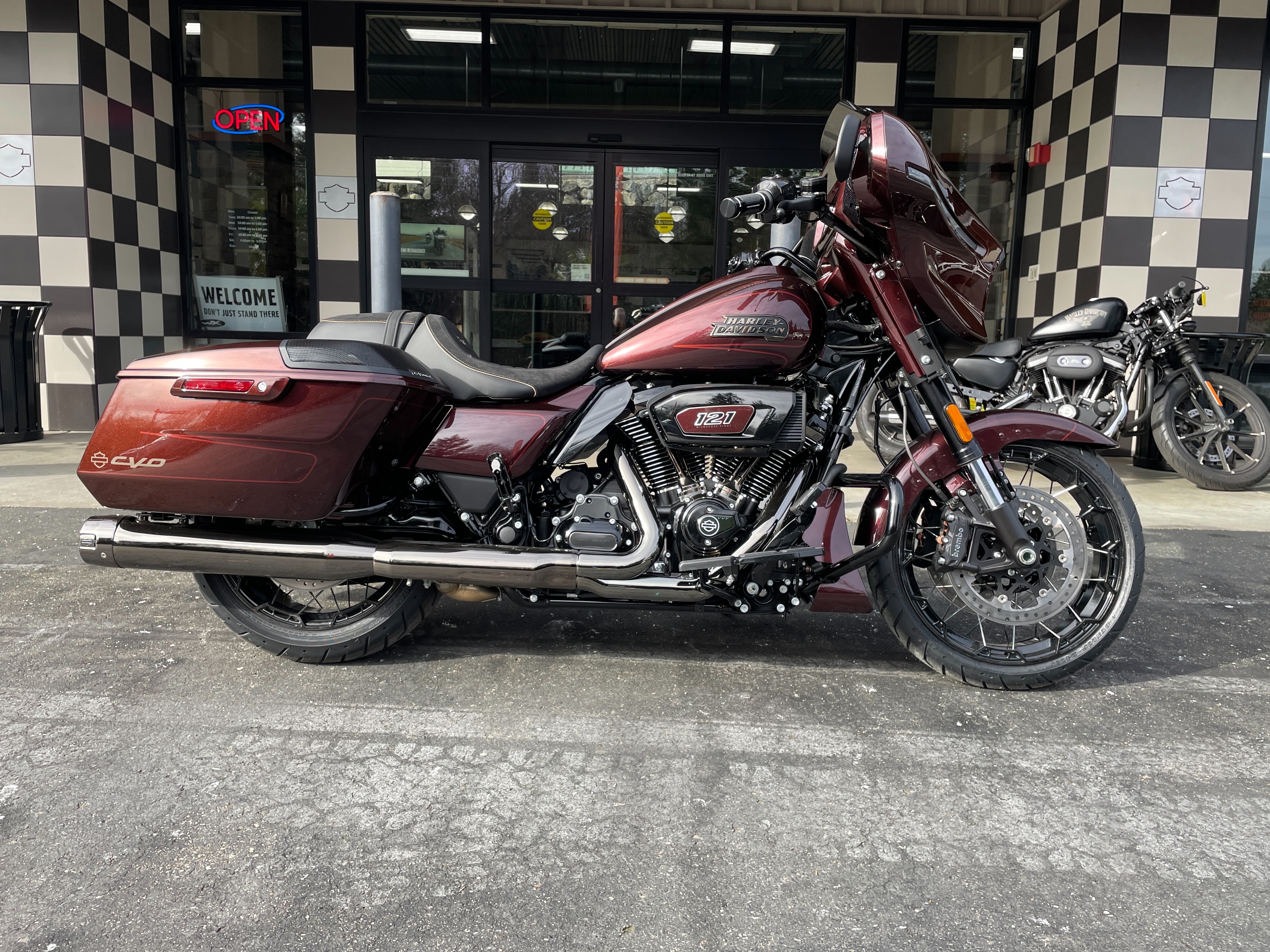 2024 Harley-Davidson Street Glide CVO Street Glide at Destination Harley-Davidson®, Silverdale, WA 98383