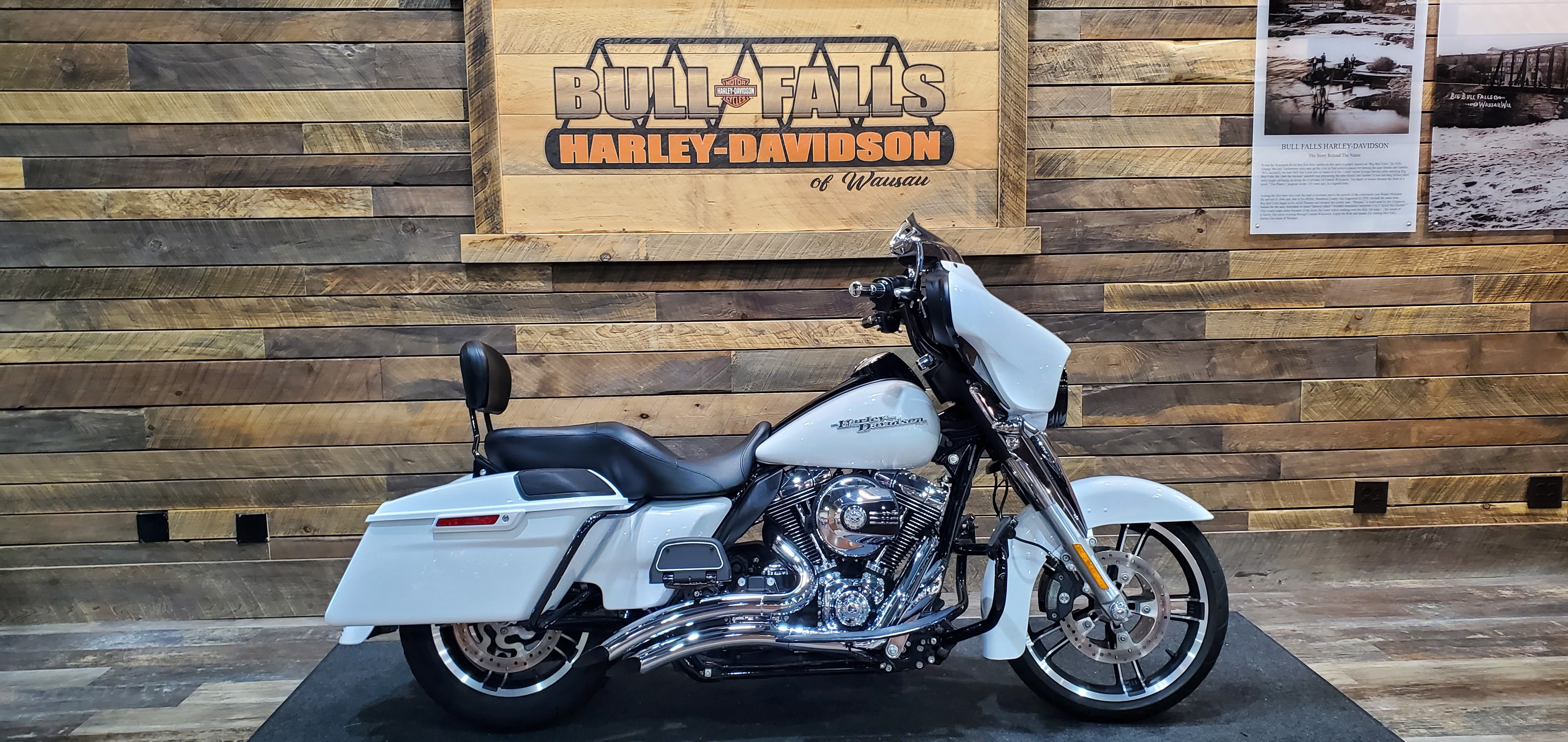 2016 Harley-Davidson Street Glide Base at Bull Falls Harley-Davidson