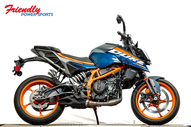 2024 KTM Duke 390 at Friendly Powersports Slidell