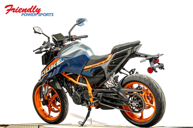 2024 KTM Duke 390 at Friendly Powersports Slidell