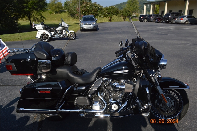 2024 Aug 29 Nation of Patriots, Pass the Flag Tour from H-D Asheville to H-D Greenville, SC Photos at Smoky Mountain HOG