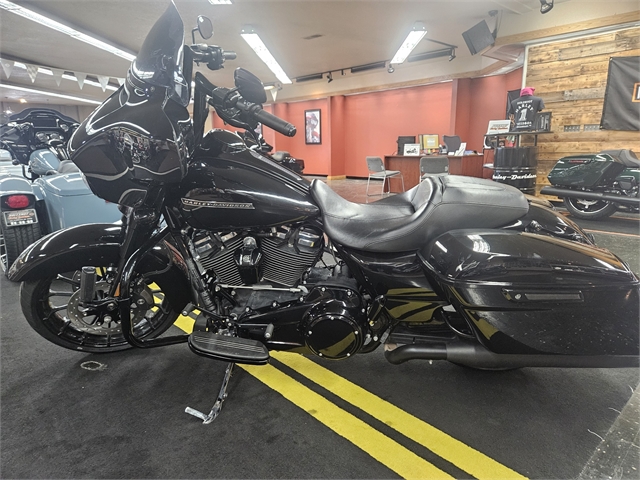 2018 Harley-Davidson Street Glide Special at Holeshot Harley-Davidson