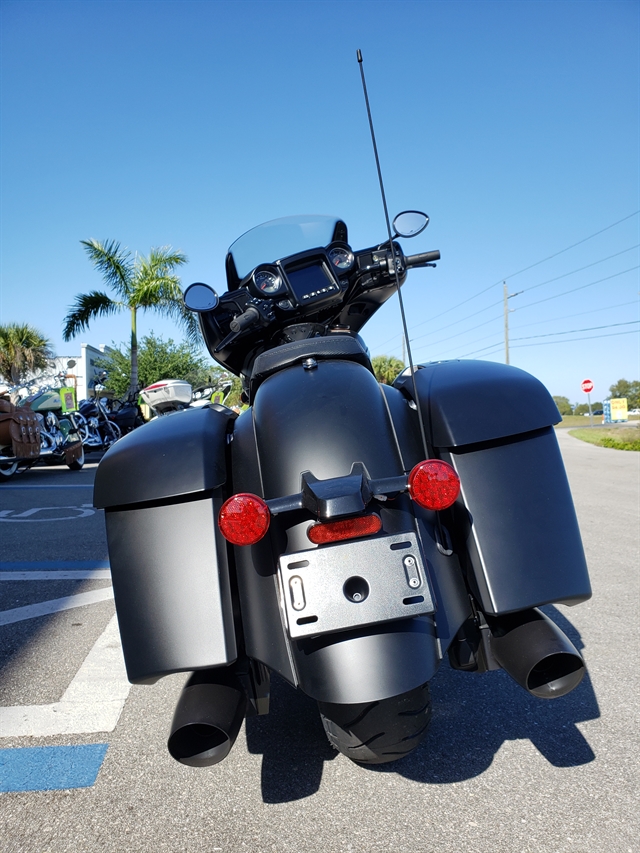 2019 Indian Chieftain Dark Horse at Fort Lauderdale