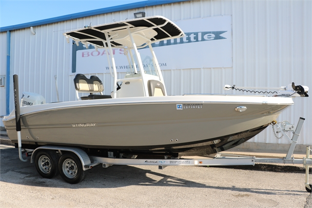 2019 Stingray 216 CC at Jerry Whittle Boats