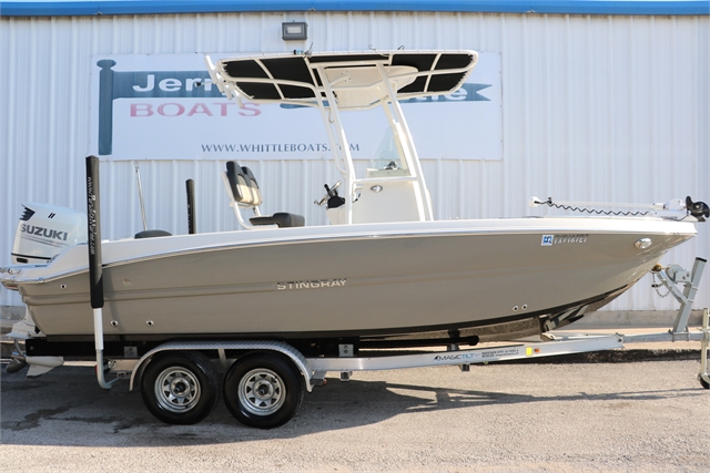 2019 Stingray 216 CC at Jerry Whittle Boats