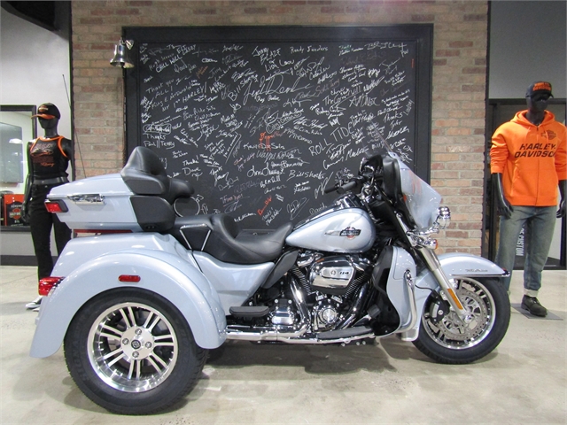 2023 Harley-Davidson Trike Tri Glide Ultra at Cox's Double Eagle Harley-Davidson