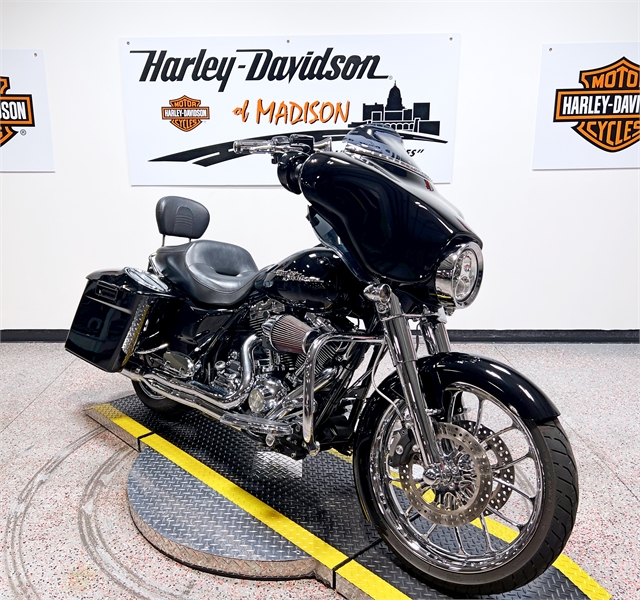 2009 Harley-Davidson Street Glide Base at Harley-Davidson of Madison