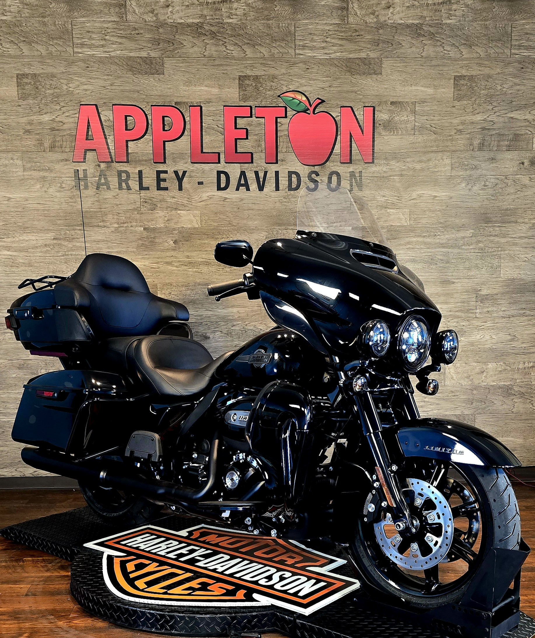 2024 Harley-Davidson Electra Glide Ultra Limited at Appleton Harley-Davidson