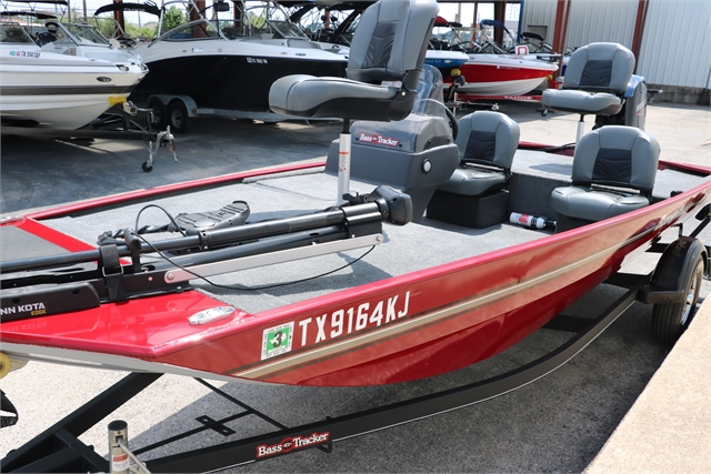 2021 Bass Tracker Classic XL at Jerry Whittle Boats