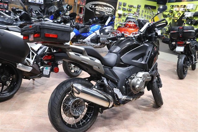 2016 Honda VFR 1200X DCT at Clawson Motorsports