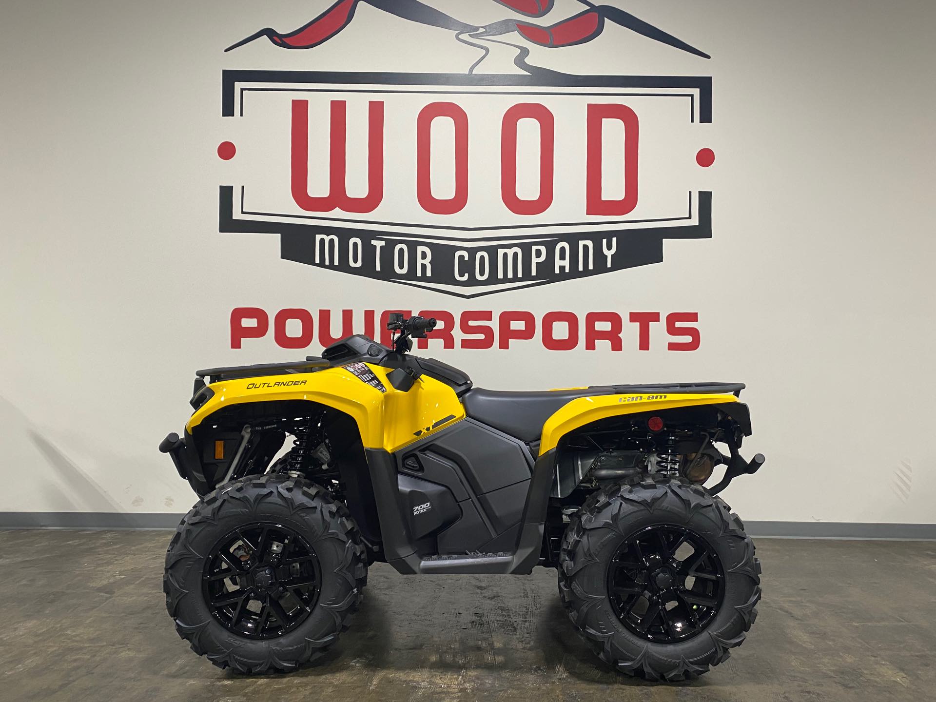 2024 Can-Am Outlander XT 700 at Wood Powersports Harrison