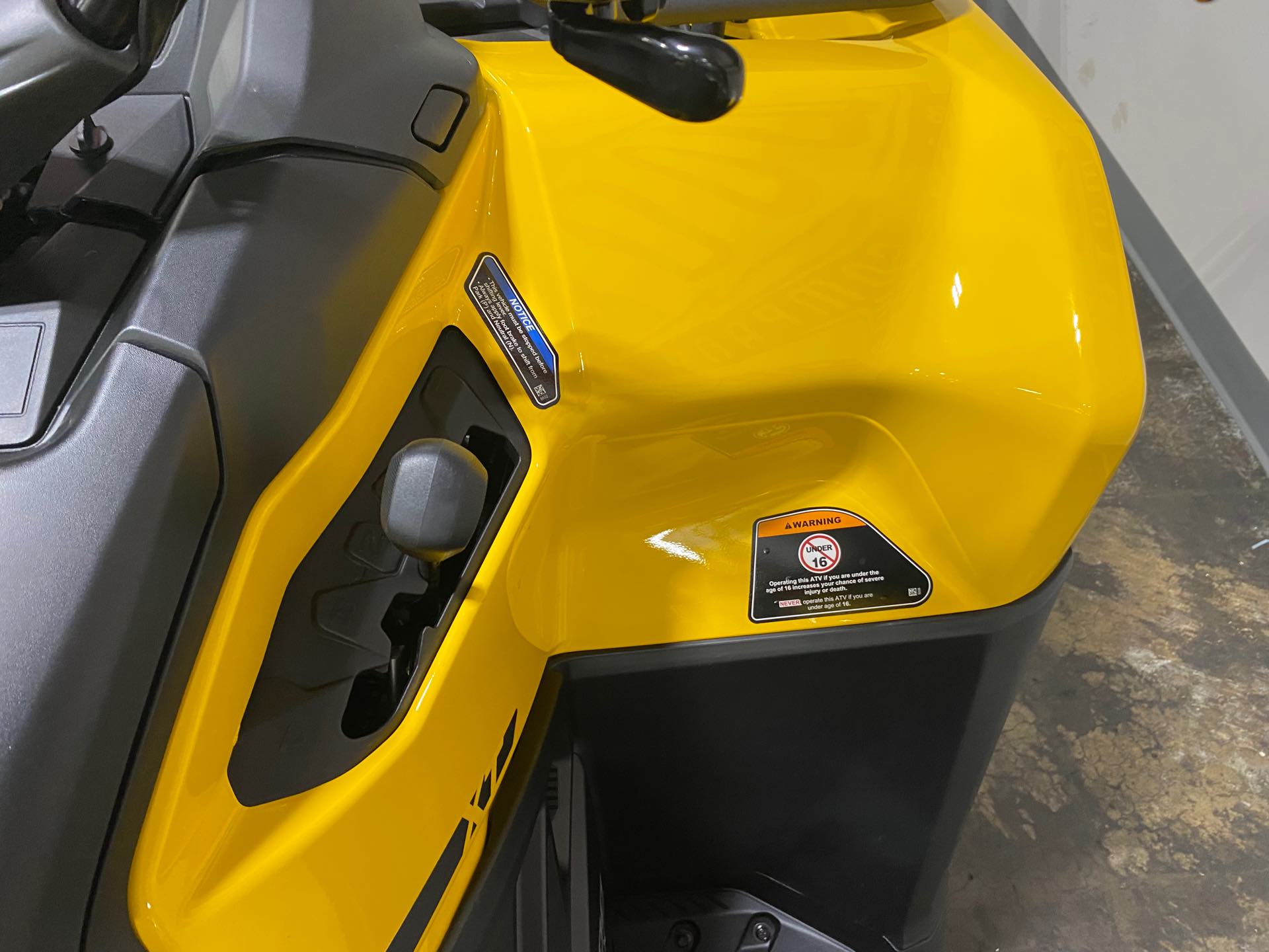 2024 Can-Am Outlander XT 700 at Wood Powersports Harrison