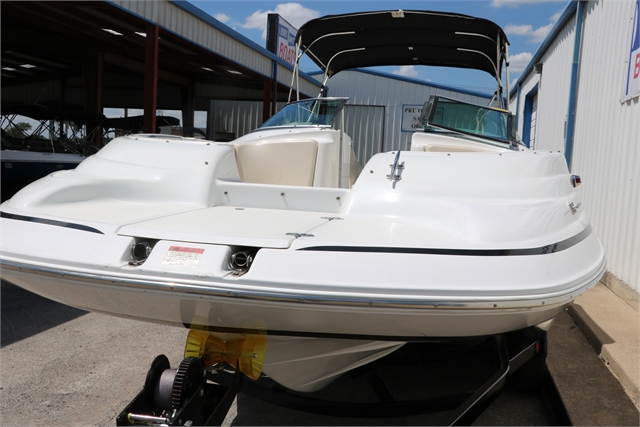 2000 Chris Craft 232 at Jerry Whittle Boats