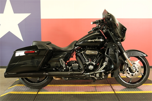 2017 Harley-Davidson Street Glide CVO Street Glide at Texas Harley